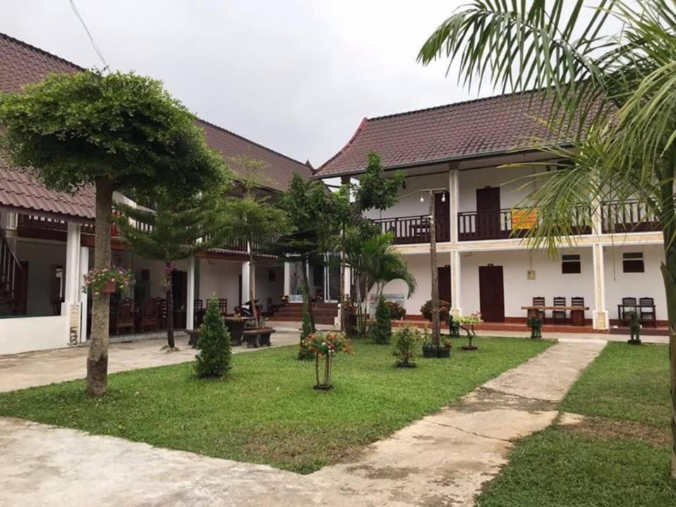 Riverside Garden Hostel Vang Vieng Bagian luar foto