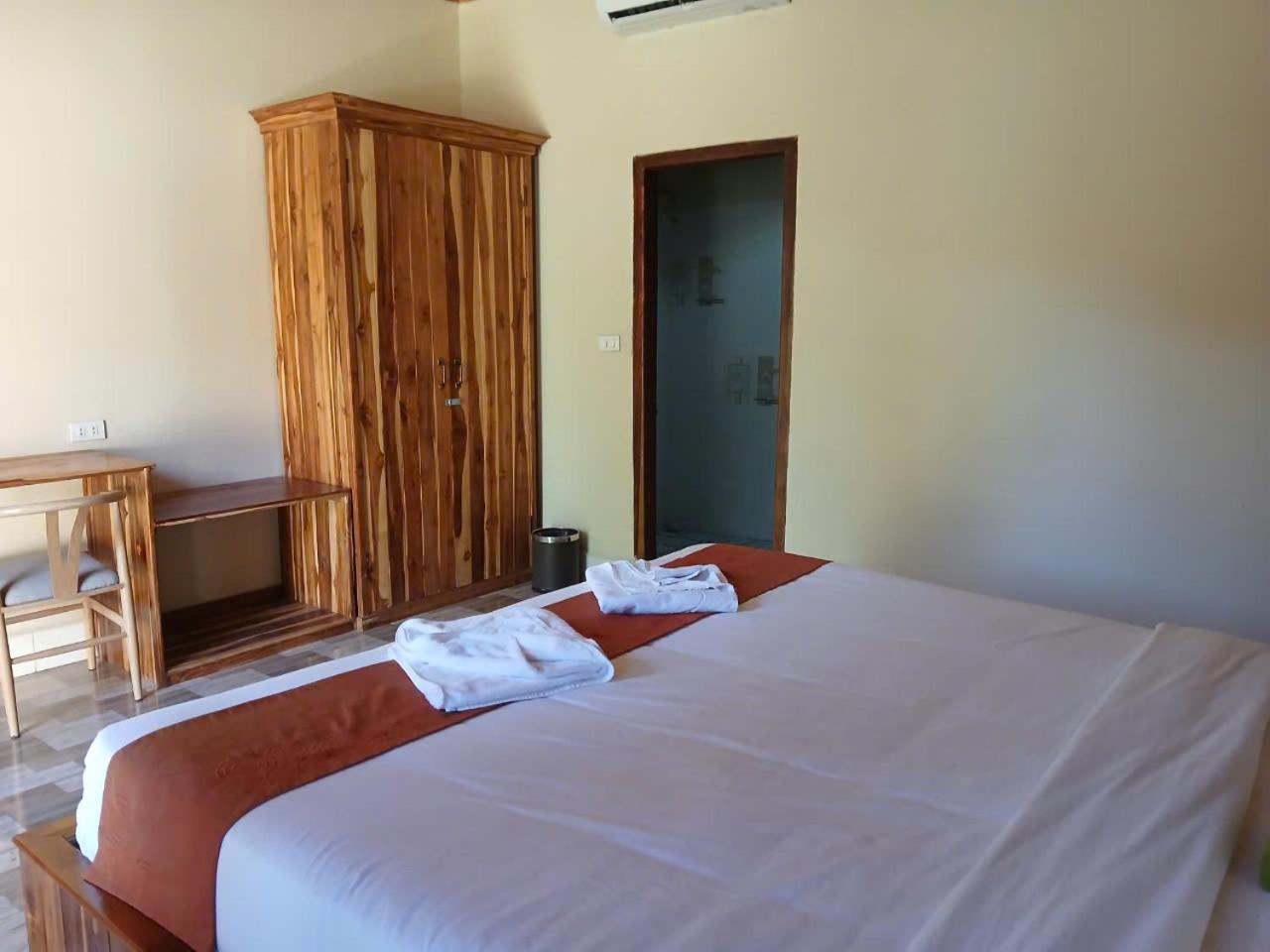Riverside Garden Hostel Vang Vieng Bagian luar foto